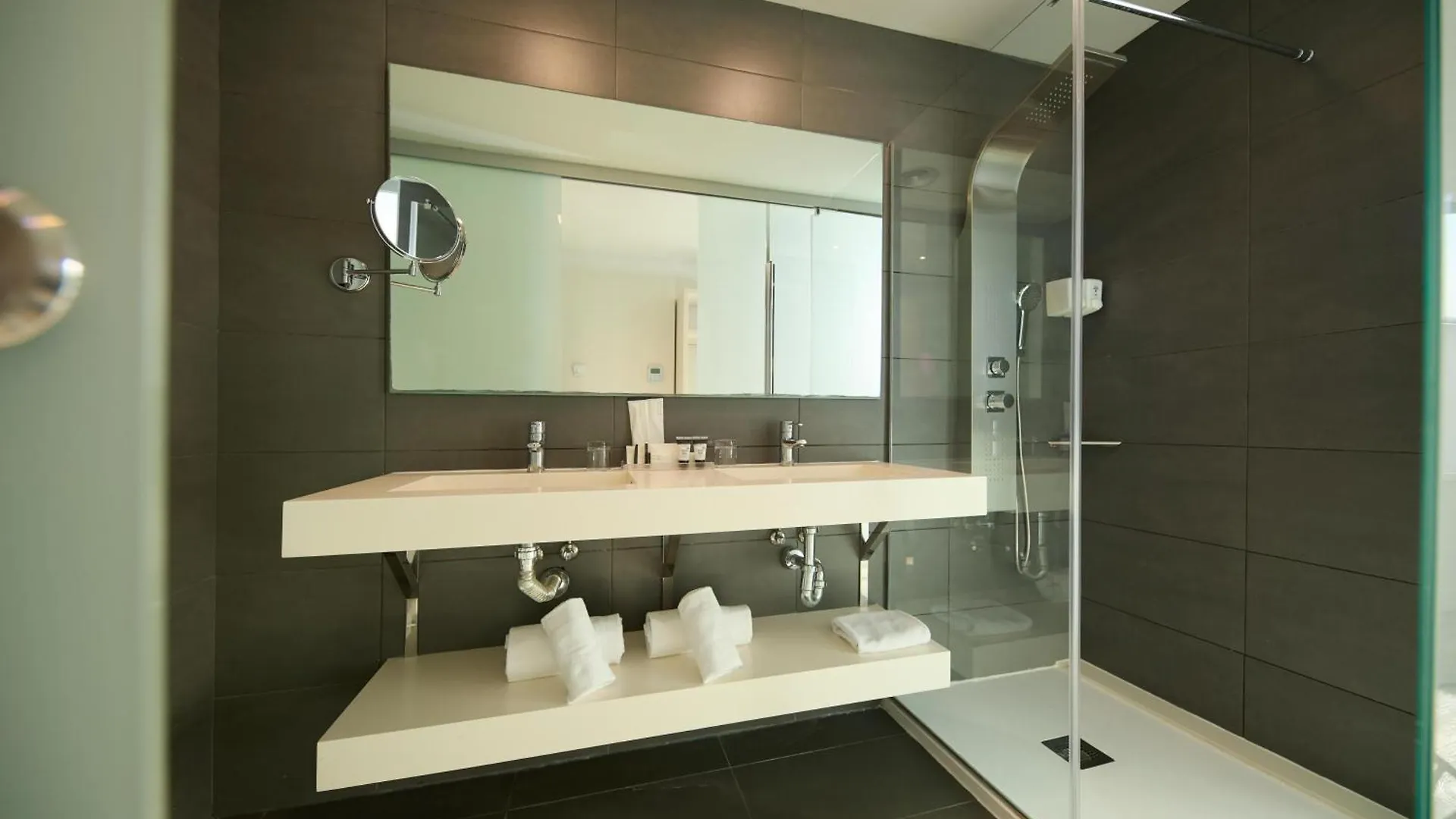 1881 Barcelona Gran Rosellon Hotel 4*,  Spain